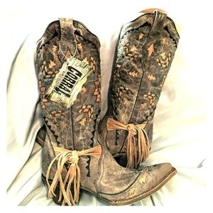 New Corral Vintage 8M Boots